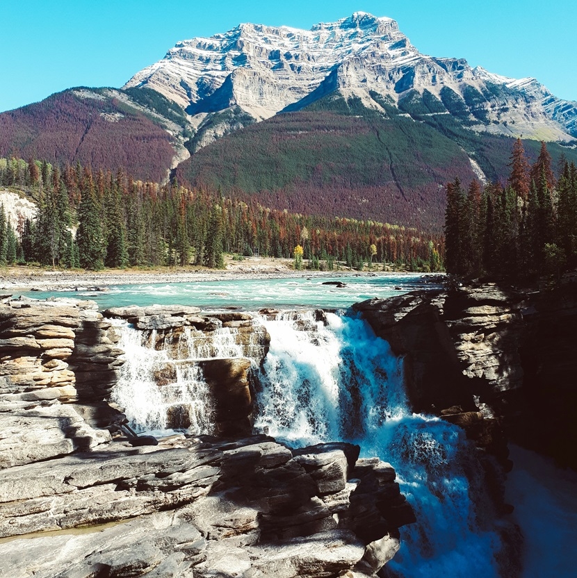 Водопад Athabasca Falls в Джаспере