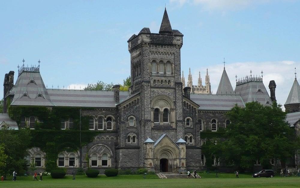 Университет в Торонто: как иммигрировать в Канаду через учебу